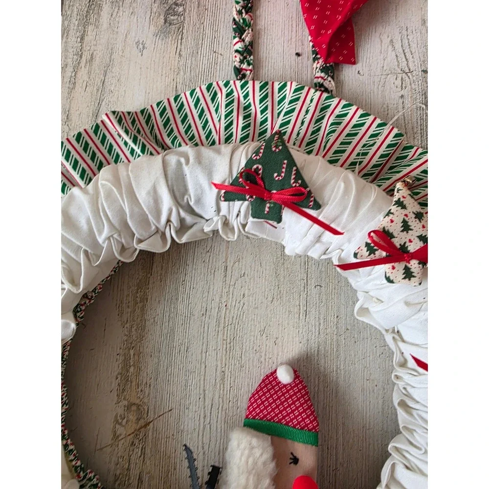 Vintage knit wreath Xmas Santa country folk decor with bow